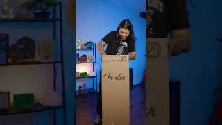 ¡Unboxing! ‼️ De mi primer guitarra Fender y es su nuevo modelo #player2 vaya que está hermosa!