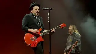 Fall Out Boy LIVE - American Beauty American Psycho MAGIC 8 BALL (11.03.23) London Night 2