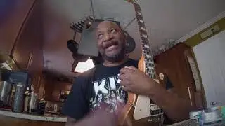 Gibson  les Paul Tribute satin gold top 2018 - review/and the fate of Gibson