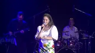 Алена Петровская -"Над землей моей"