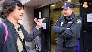 A LAS PIÑAS CON UN POLICIA ESPAÑOL