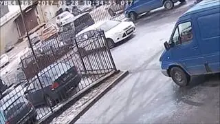 ДТП - врезался в ограждения!