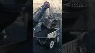 Massive construction mashines 