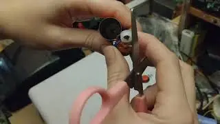 как разобрать vaporlax 1800 достать батарейку