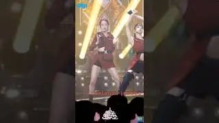 Times when JISOO was given the BEST Stage OUTFIT