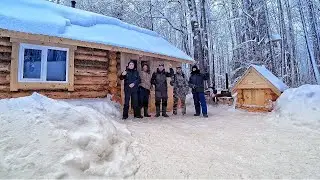 To the forest hut with fellow countrymen Ipatych and Mikhalych | Cooking pilaf | Life in the hut