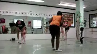 clapping and walking song toddler dance age 1-2 Kalamazoo