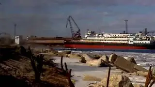 Подрыв волноломов