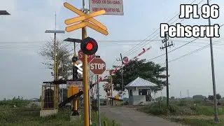 Palang Pintu Baru Perlintasan KA JPL 96 Pehserut Nganjuk