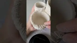Подставка из глины для хранения кистей и других бьюти-штучек