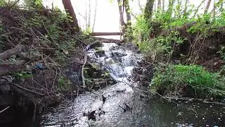 Водопад у Вязовского дендропарка.