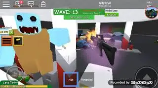 Играем в роблокс