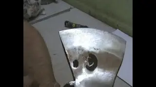 Зачем токарю топор?