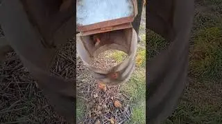 кум працює моєю дробаркою