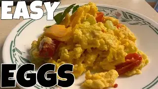 Super Simple Scrambled Eggs + Veggies