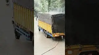 truck mengeluarkan asap putih😱 #trucksumbar32