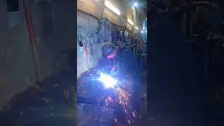 Самостоятельный ремонт слесарного инструмента. Продлить срок службы молотка. Пластиковая ручка.