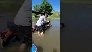 Топим МОТОЦЫКЛЫ в Речке 