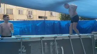 Бассейн летом дома, в Израиле это КАЙФ. Бат-Ям. Израиль.