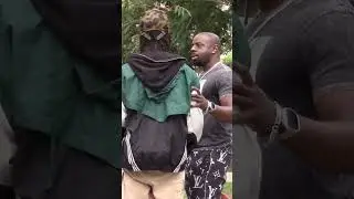 Brave man stops a thief 