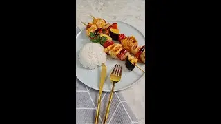 Куриные шашлычки на шпажке с овощами. Готовим дома на гриле!