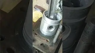 How a piston works in an engine