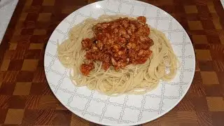 Очень вкусный рецепт спагетти с соусом болоньезе...