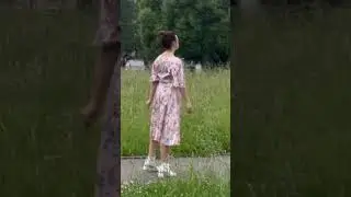 Летнее воздушное платье и белое кружево на ножках