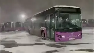 "Drift" edən avtobus sürücü ilə bağlı AÇIQLAMA