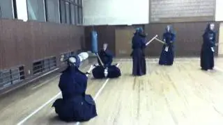 Osaka University Kendo Club Senpai (right)Keiko 3.MOV