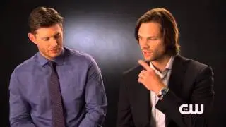 Jensen & Jared by SPN have fun at the answer fan questions !