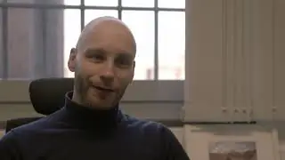 Ich sitze quasi auch hinter Gittern