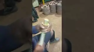 left hand square thread