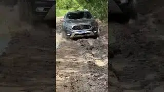 Fiat Uno Encorporado? 🤠🔥😎 Fiat Toro na Lama - #shorts