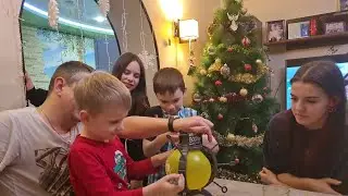 У нас гости🥰 Играем в ЛОПНИ ШАР🎈Подарок от крёстного/Что купила Карина?/Чёрный пушистый друг
