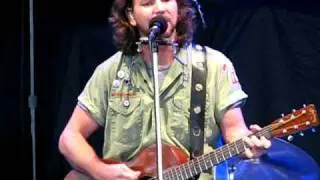 EDDIE VEDDER of PEARL JAM you've got to hide your love away  PRE-SHOW Camden NJ June 20 2008