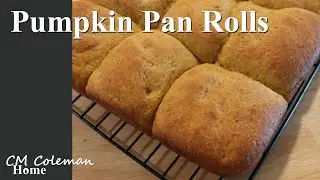 Pumpkin Pan Rolls