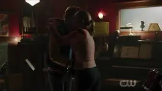 Betty x Archie Kiss | Riverdale