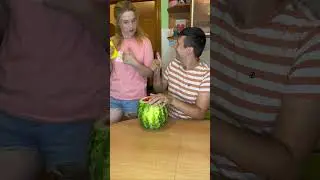 Щось вже ховає😡Gimiky Show #shorts