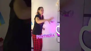 РАЗБРОСАЛА ВСЕ ПО КОМНАТЕ 