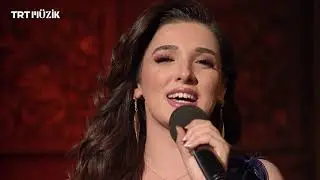 Senem Akdemir, Ahmet Tuzlu - Güzellerden Üç Güzel Var Sevilir