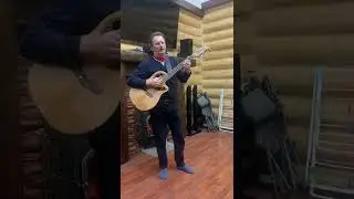 Песня Та война.Исполняет автор слов и музыки Валерий Гильдерман