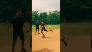 É raro mas acontece hahaha ⚽🤣👀 @OhLeow #altinha #tricks
