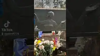 могила Клавдии Шульженко
