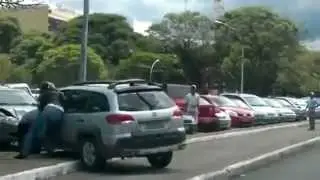 Pemandu Wanita mengamuk Dengan Mamat Motor