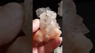 Апофиллит.