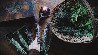 Crafting Harvest Herb Bundles 🌿 and Unboxing the Lost Oracle by Fiona Horne // WITCHY VLOG