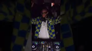 Dayebeats with the heavy vibes for his ice cream social set #dj #djset #boilerroom #hiphop