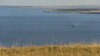 И море братское поет...