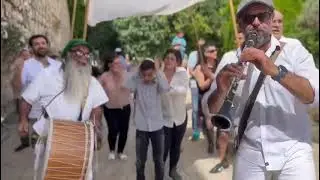תהלוכת מתופפים עם מתופפי המדבר 👈🏽 מעגל מתופפים בכותל, חובה בכל בר מצווה בכותל 🧡💛